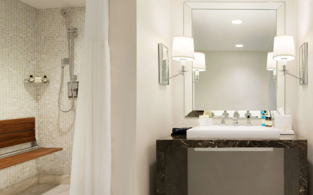The H Hotel