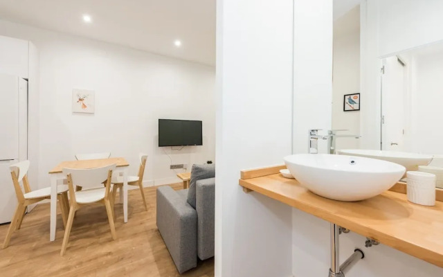 La Casa del MesÃ³n de Paredes