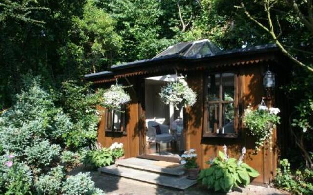 Bed & Breakfast at Ocklynge Manor