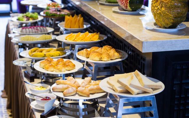 Royal Riverside Hoi An Hotel