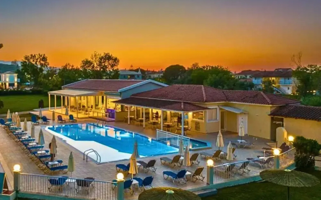Manousis Aparthotel