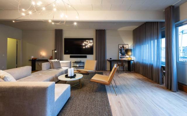 Hotel Maritime