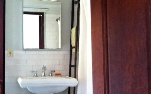 Jumel Terrace Bed and Breakfast