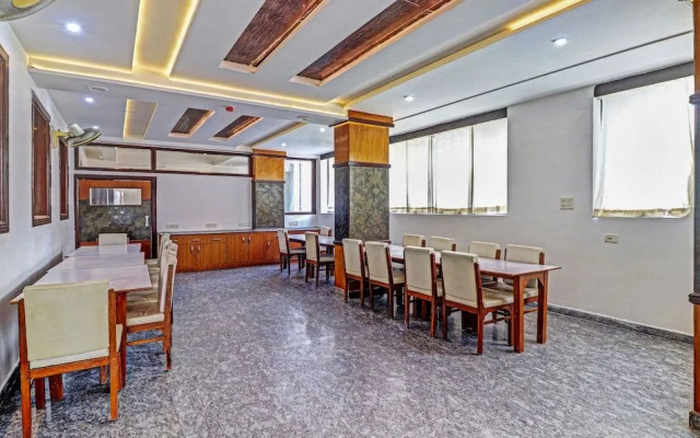 Treebo Trend Hotel Golden Bird