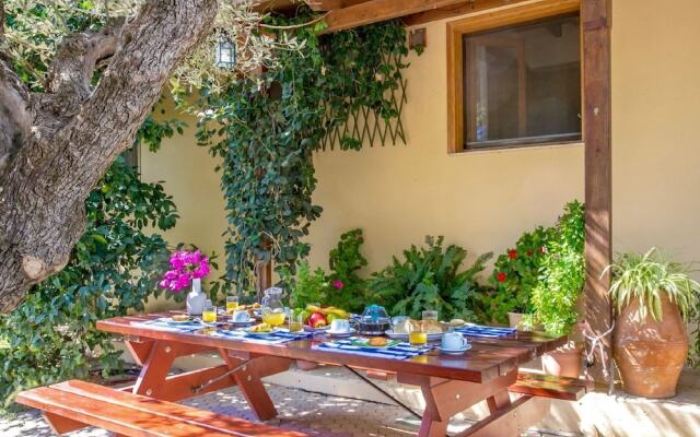 Villa With Outdoor Terrace and Pool