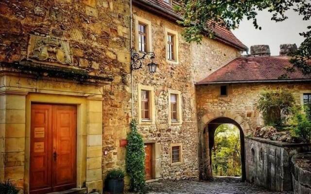 Hotel und Restaurant  Auf der Creuzburg