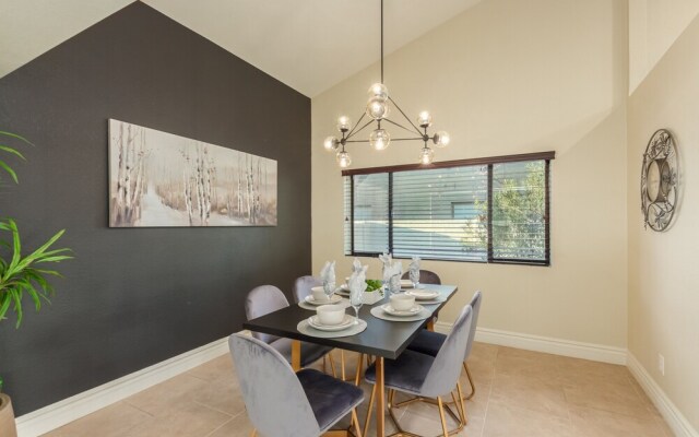 63rd Scottsdale 4 Bedroom Home by Redawning