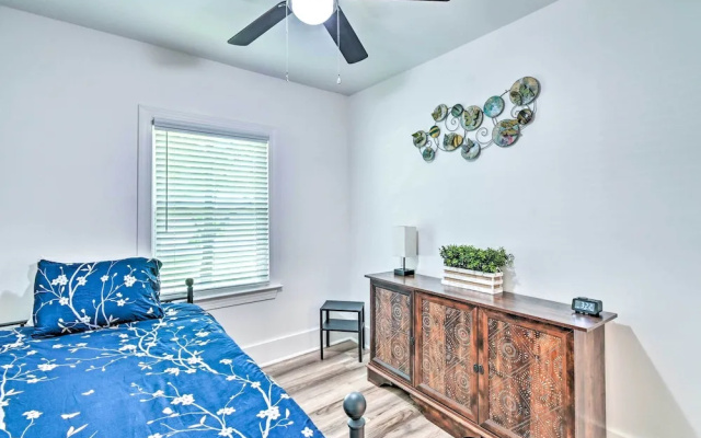 Pet-friendly Fayetteville Home w/ Fenced Yard