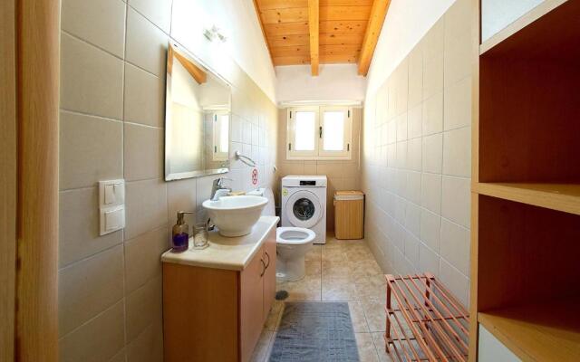 Paliabelo Village House
