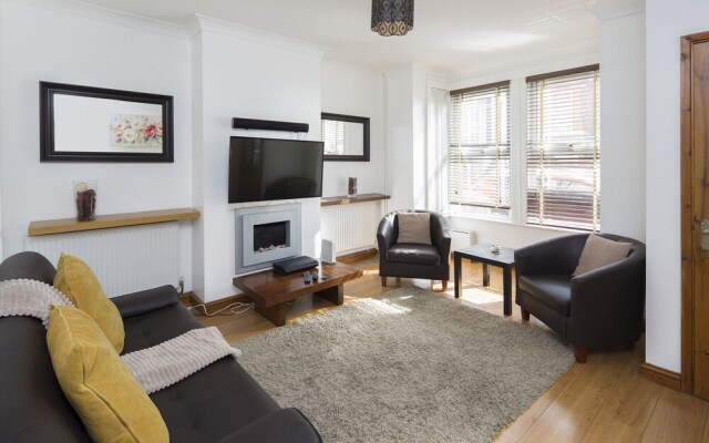 Cecil House by Kasar Stays