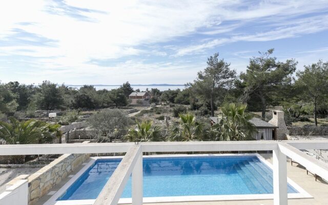 Apartment Vir