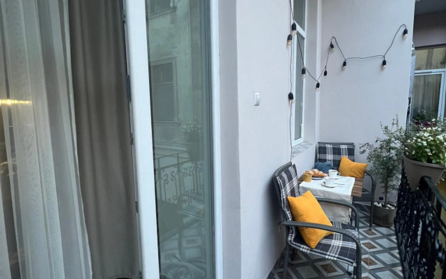 Fiesta Apartment on Franka 2BR-6P