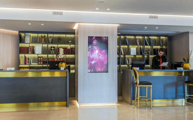 St. George Lycabettus Lifestyle Hotel
