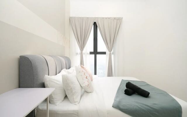 Cozy Skyline Retreat Trion KL - Level 63