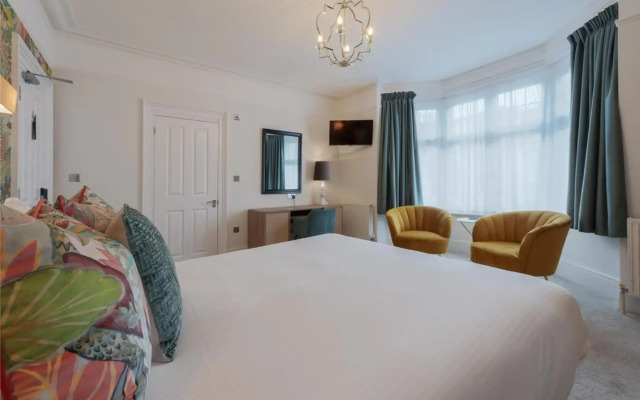 Florence Gardens Hotel & Restaurant