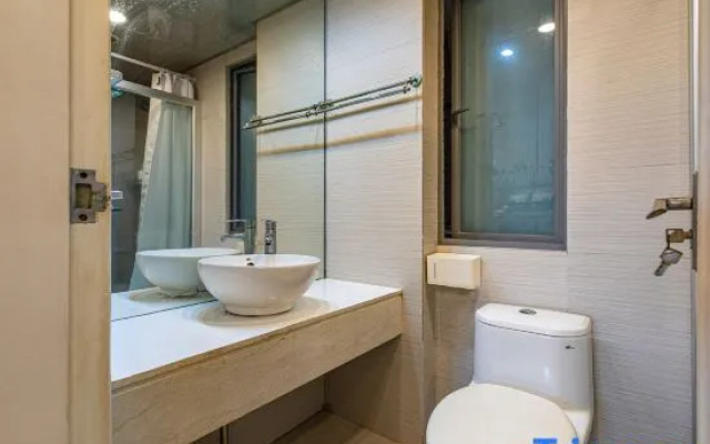Shiyi Apartment – Bathroom – Shenzhen