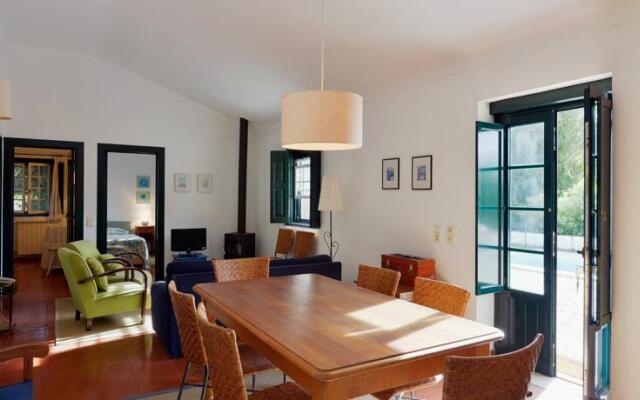 Feels Like Home - House Sintra