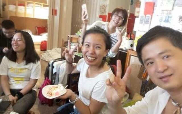 Jiji Art Backpackers Hostel