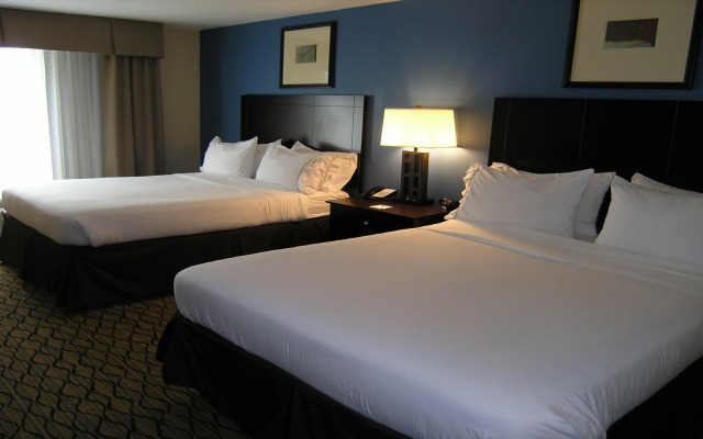 Holiday Inn Express & Suites Belle Vernon by IHG
