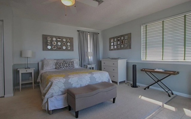 Sunshine's Hideaway by RedAwning