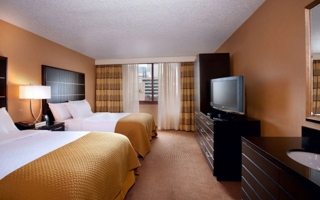 Embassy Suites by Hilton Chicago Downtown River North