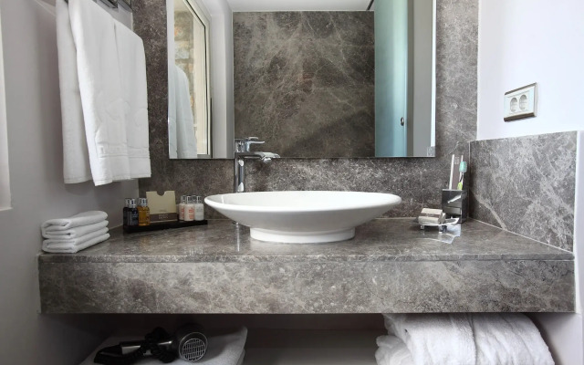 No:81 Hotel