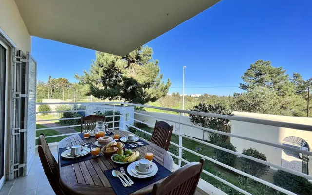 Alvor Paradise With Pool by Homing