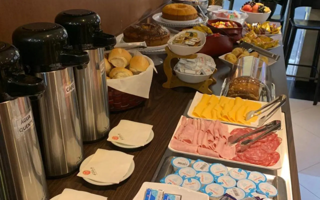 Liberdade 1 QT + Sofá Cama - 200m Metrô. Novo!