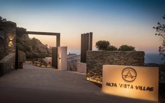 Villa Ouranos - Where the World Unfolds Before you