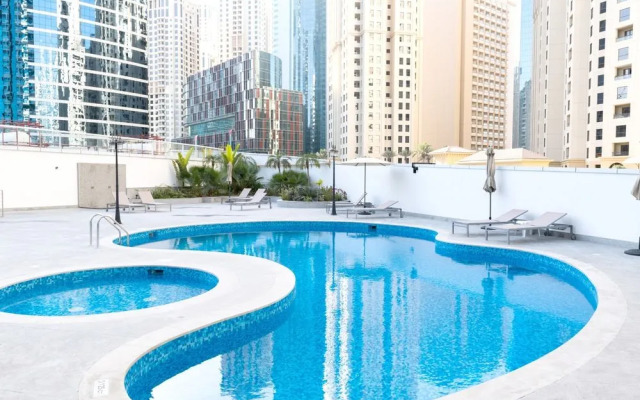 Continental Tower by Luton Vacation Homes