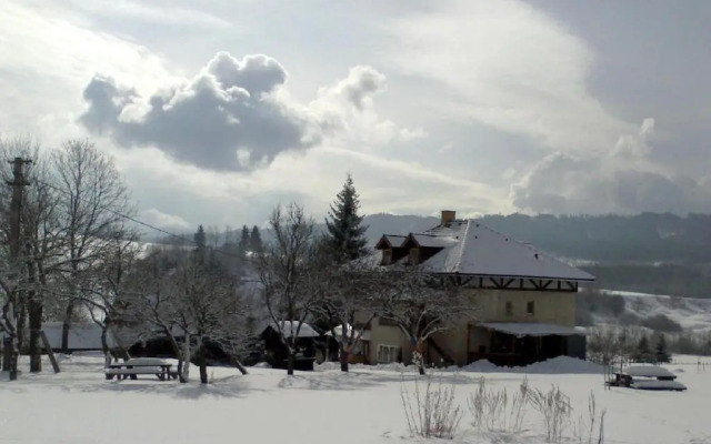 Sedliacky Dvor