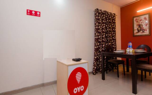 OYO 12082 Om Apartment