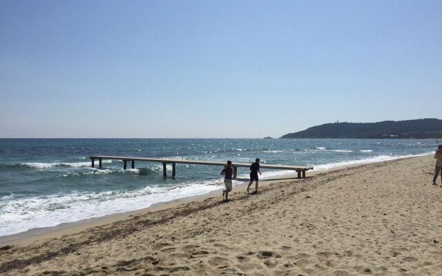 Quaint Holiday Home in Lorgues with Pool