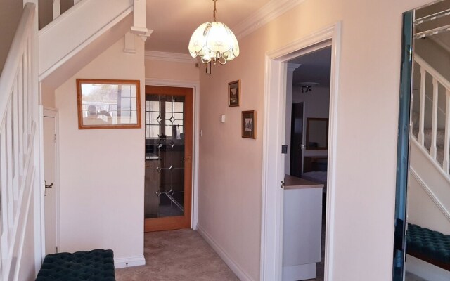 Enticing Apartment in Wimborne Near Model Town