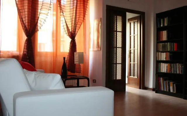 Happy & Beautiful Flat in Milan