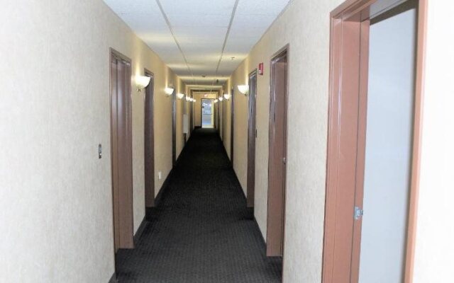 AmeriVu Inn & Suites - Cumberland