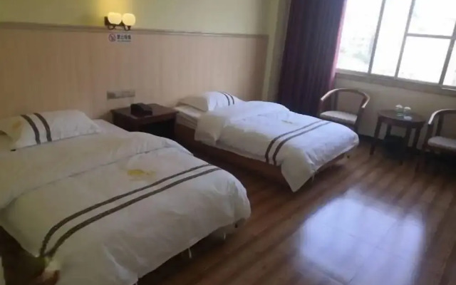 Longsheng Hotel
