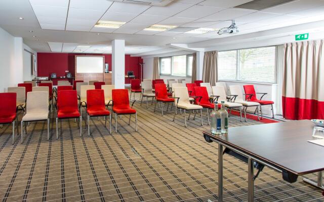 Holiday Inn Express Northampton - South by IHG