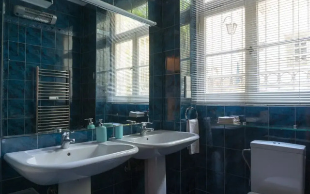 Secret Garden, 3br, Cozy and Quiet Athens Gem
