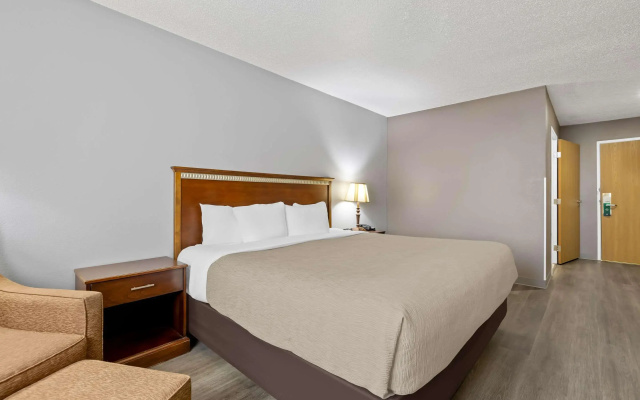 Quality Inn near Monument Health Rapid City Hospital