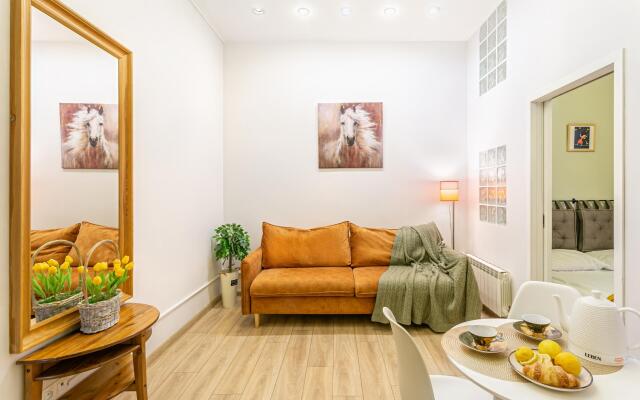 SeApart. На Большом 13 (бывш. Апартаменты на Большом проспекте Петроградской Стороны)