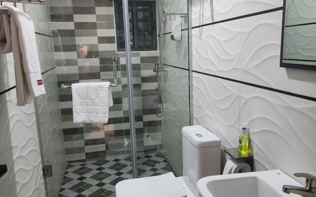 Triple Tee Luxury Hotel