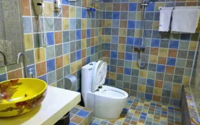 Laiyang Haiyi Business Hotel