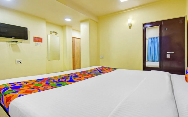 Fabhotel Executive pearl Inn - Nr Twin tower