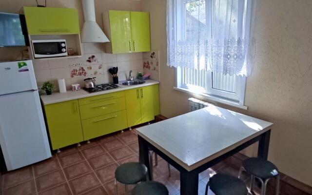 Апартаменты на улице Безжонова 66