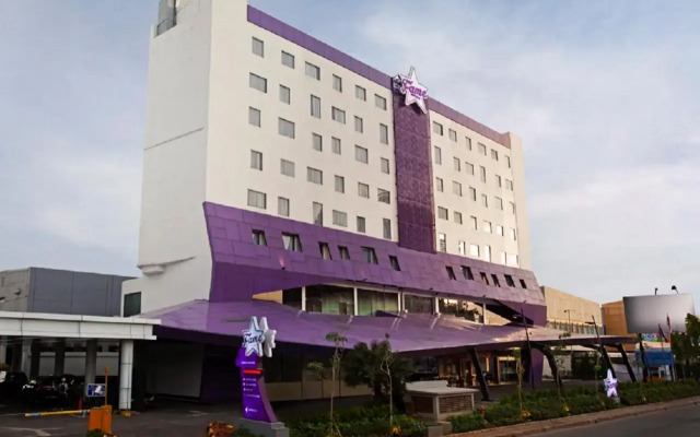Fame Hotel Gading Serpong