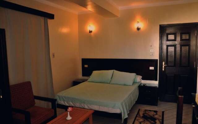 Oasis Hotel Apartments