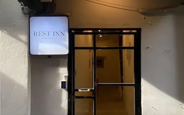 Rest INN Yaowarat