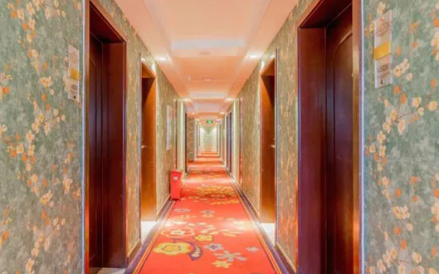 Blue Magpie Holiday Hotel