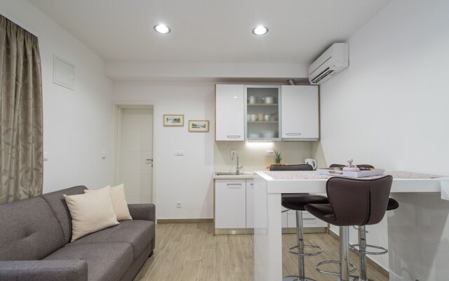 Drop In Split Apartments